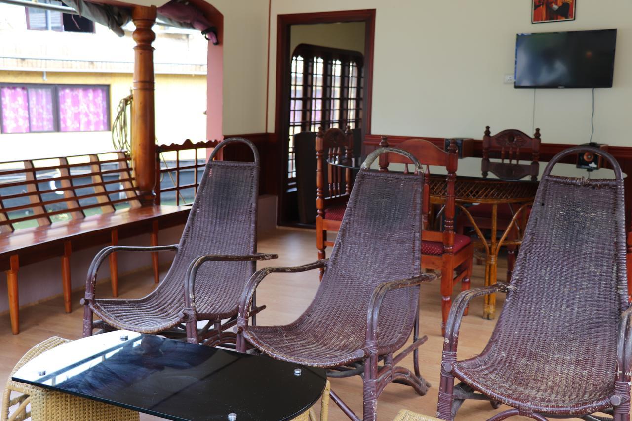 Friends Cruise, Nightstay Houseboat Alappuzha Exterior foto