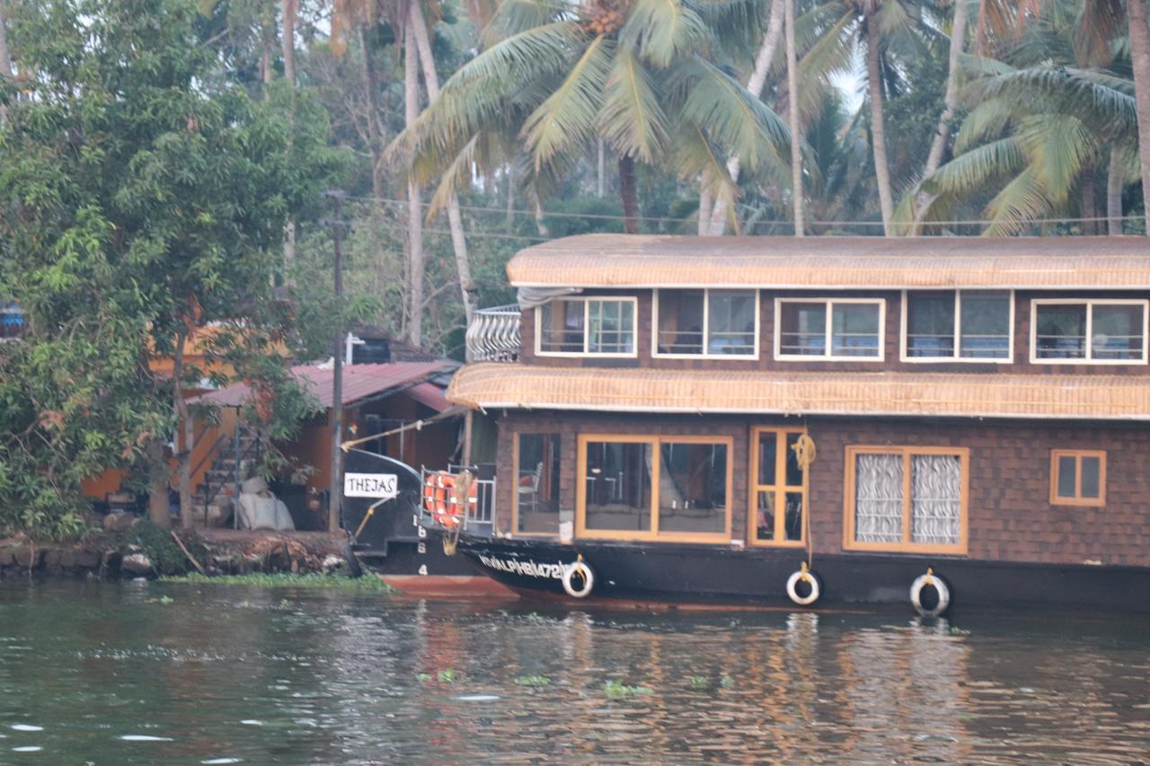 Friends Cruise, Nightstay Houseboat Alappuzha Exterior foto