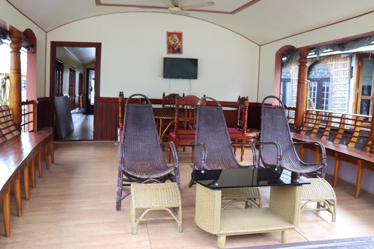 Friends Cruise, Nightstay Houseboat Alappuzha Exterior foto