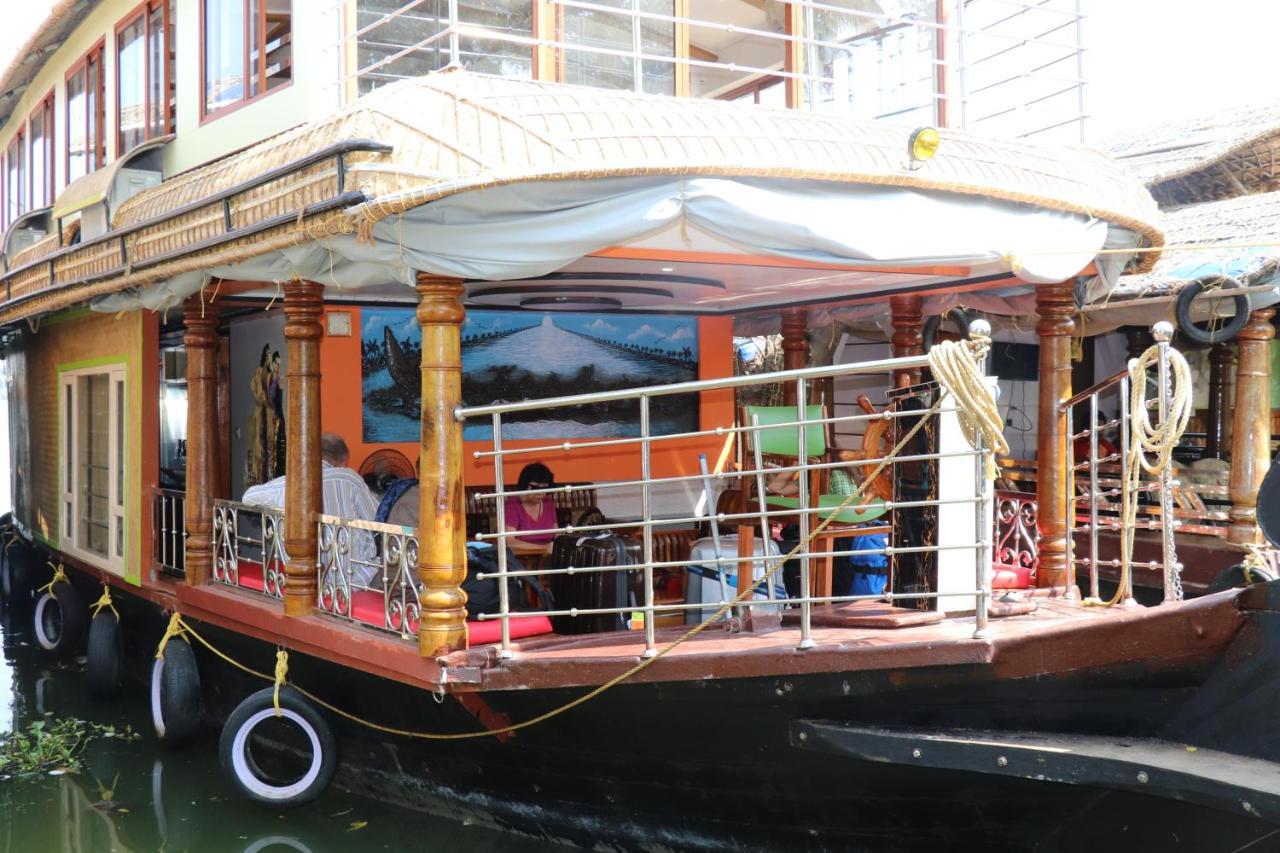 Friends Cruise, Nightstay Houseboat Alappuzha Exterior foto