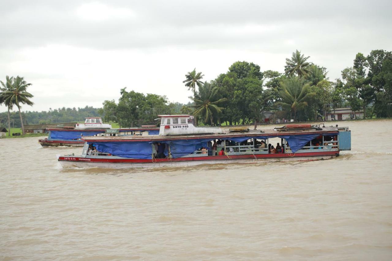 Friends Cruise, Nightstay Houseboat Alappuzha Exterior foto